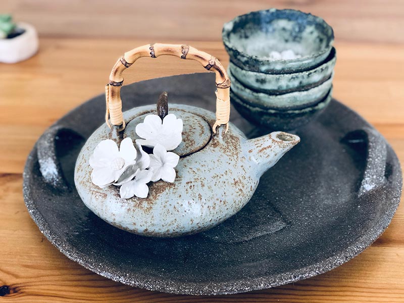 Tetera de cerámica, tetera de porcelana, tetera de cerámica para el hogar,  tetera con filtro de boquilla estilo abeja para preparar té de hojas